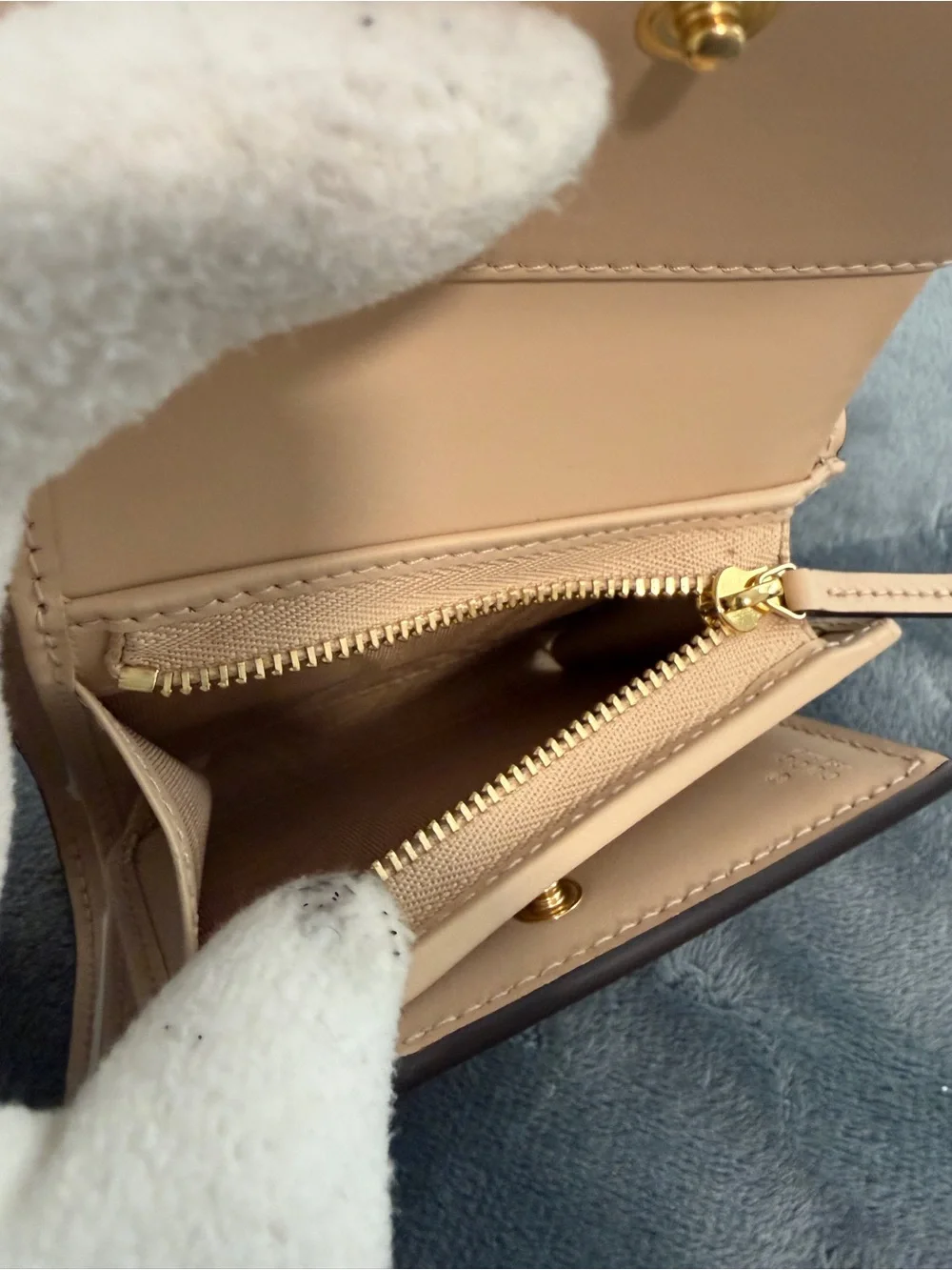 Brand New Gucci Gilbert Calf Leather GG Trifold Wallet Beige - Picture 8 of 11